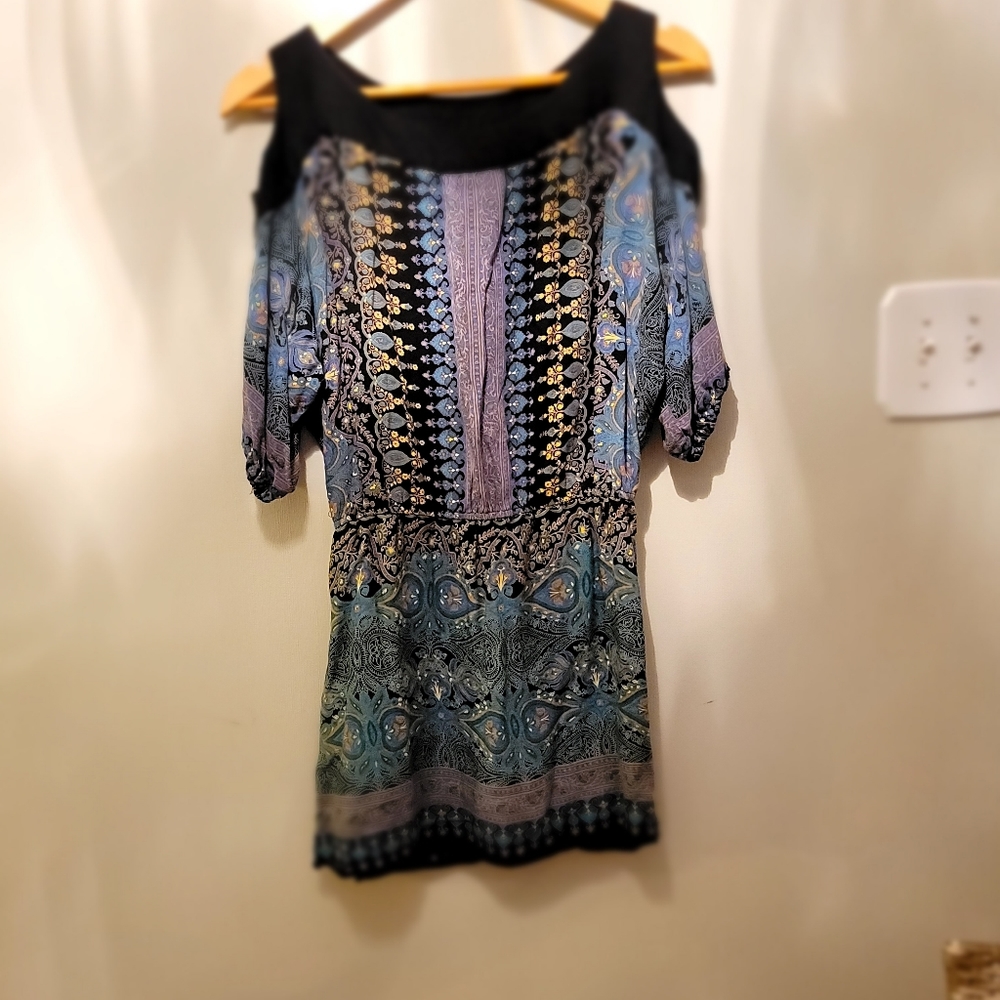 ANGIE'S Mini Dress, Size 8, Color: Navy Blue/ light blue.